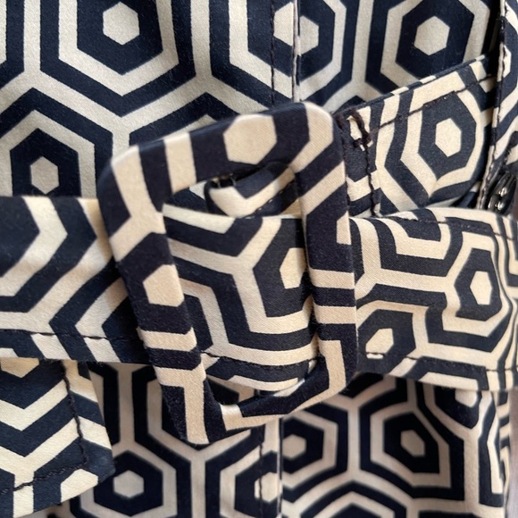 Trench coat, geometric trench coat, lined raincoat, Liz Claiborne coat - Picture 4 of 7